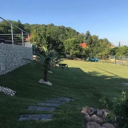 Ezerjo Nyaralo
